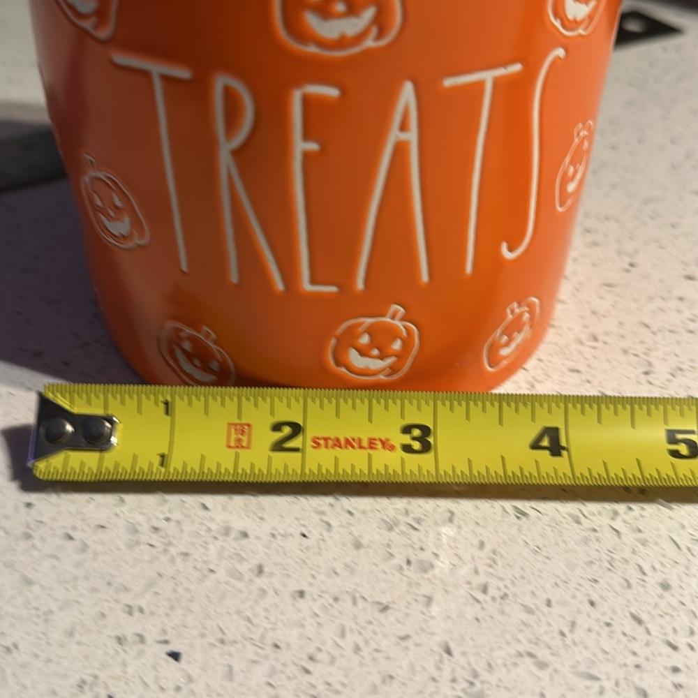 Rae Dunn Canister w/lid • TREATS (NWOT) - Picture 10 of 10